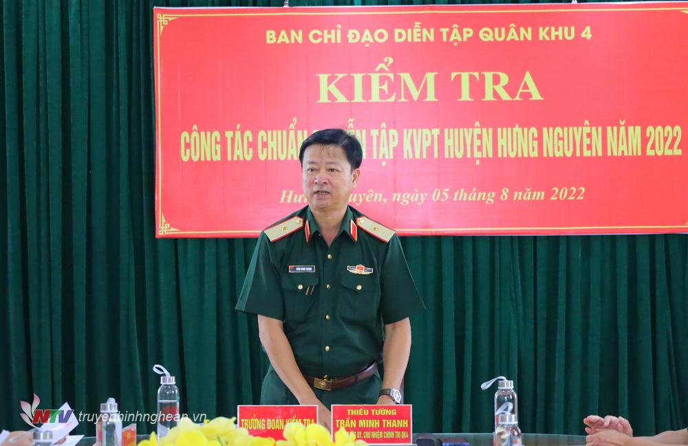 Thiếu tướng Trần Minh Thanh - Chủ nhiệm Chính trị Quân khu IV phát biểu kết luận buổi làm việc