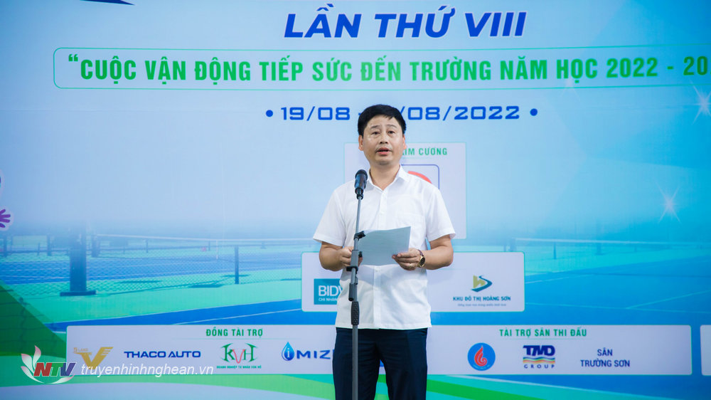 Đồng chí Trần Minh Ngọc - Chủ tịch Hội Nhà báo tỉnh, Giám đốc Đài PTTH Nghệ An phát biểu khai mạc.