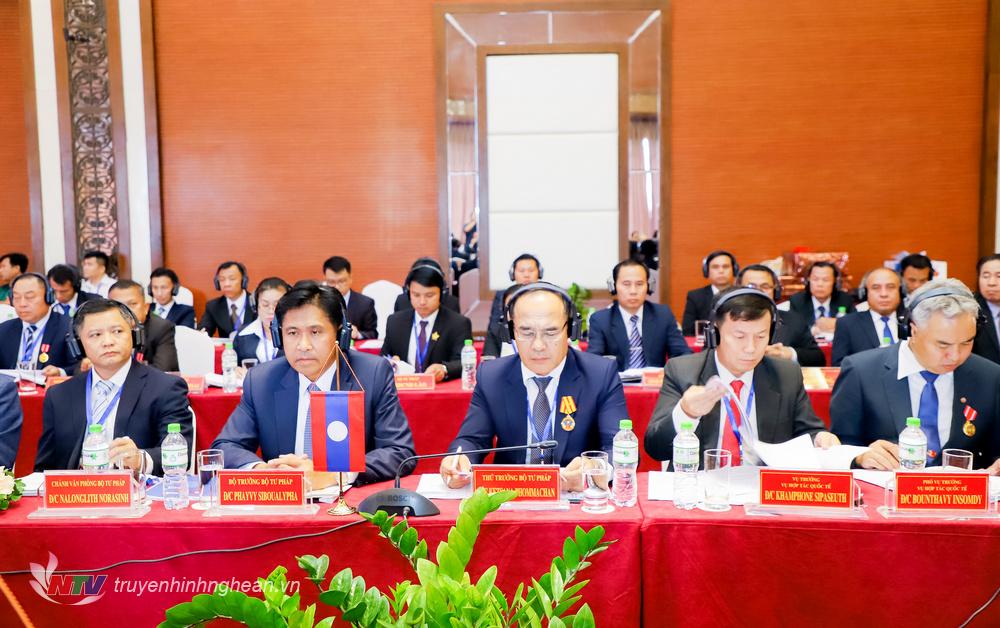 Lãnh đạo Sở Tư pháp các tỉnh của Lào tham dự hội nghị.