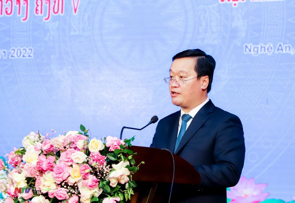 Đồng chí Nguyễn Đức Trung - Phó Bí thư Tỉnh ủy, Chủ tịch UBND tỉnh Nghệ An phát biểu chào mừng hội nghị. 