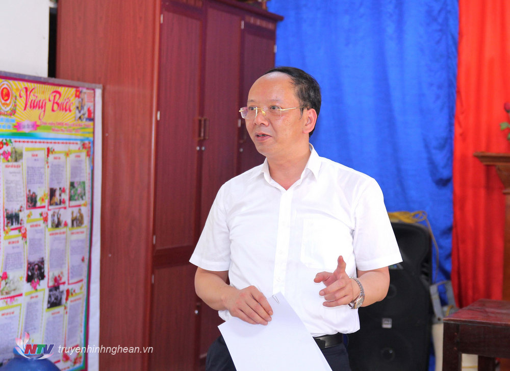 Đồng chí Bùi Thanh An - Chủ nhiệm Ủy ban Kiểm tra Tỉnh ủy phát biểu tại buổi sinh hoạt.