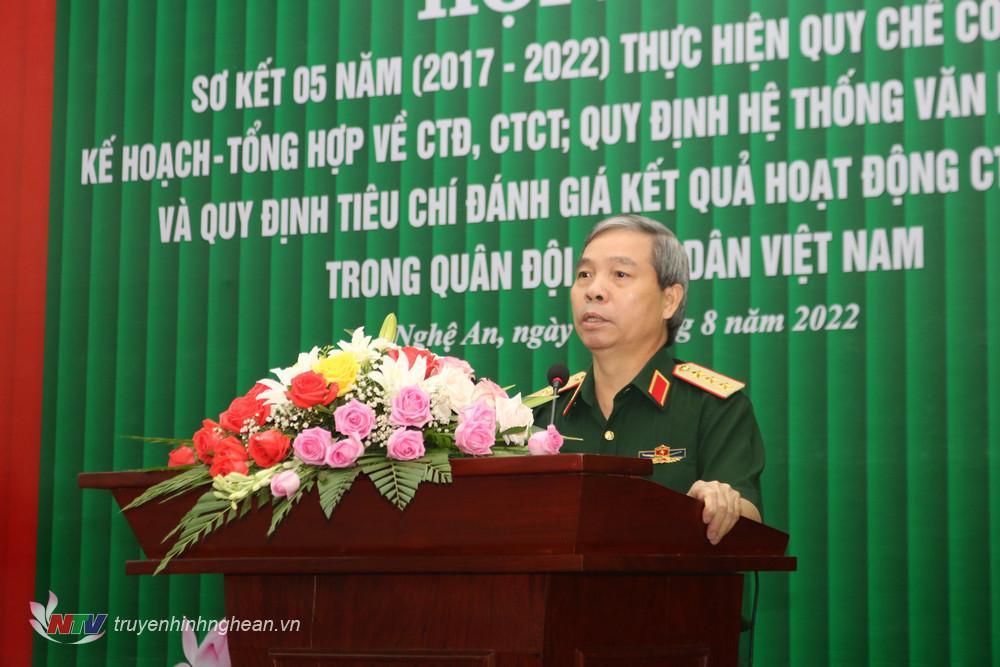 Thượng tướng Đỗ Căn, Phó Chủ nhiệm Tổng cục Chính trị QĐND Việt Nam chủ trì hội nghị.