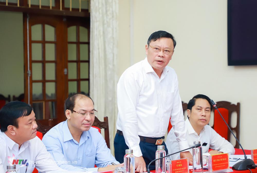 Đồng chí Bùi Thanh Bảo - Bí thư Huyện ủy Tân Kỳ phát biểu tại hội nghị. 