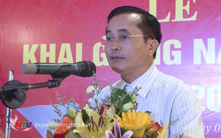 Phó Chủ tịch UBND tỉnh Lê Ngọc Hoa phát biểu tại lễ khai giảng.