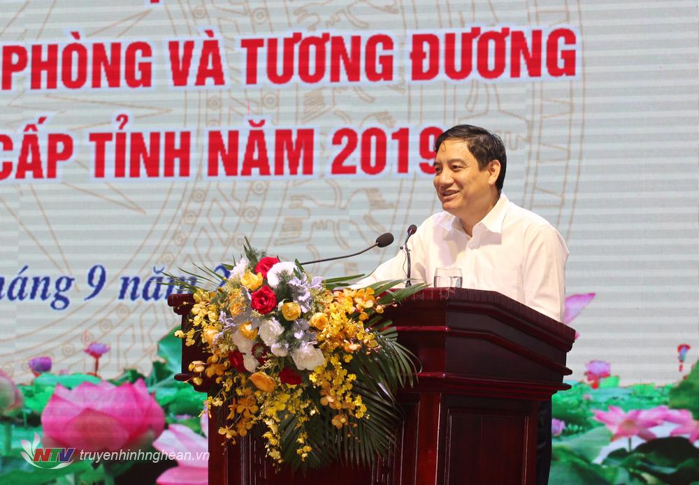 Bí thư Tỉnh ủy Nguyễn Đắc Vinh phát biểu tại hội nghị.
