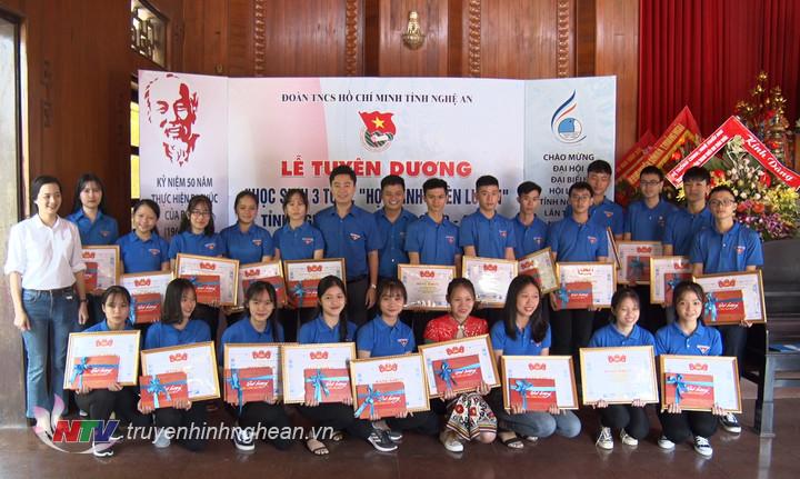 23 học sinh Nghệ An được tuyên dương “Học sinh 3 tốt”, “Học sinh 3 rèn luyện”
