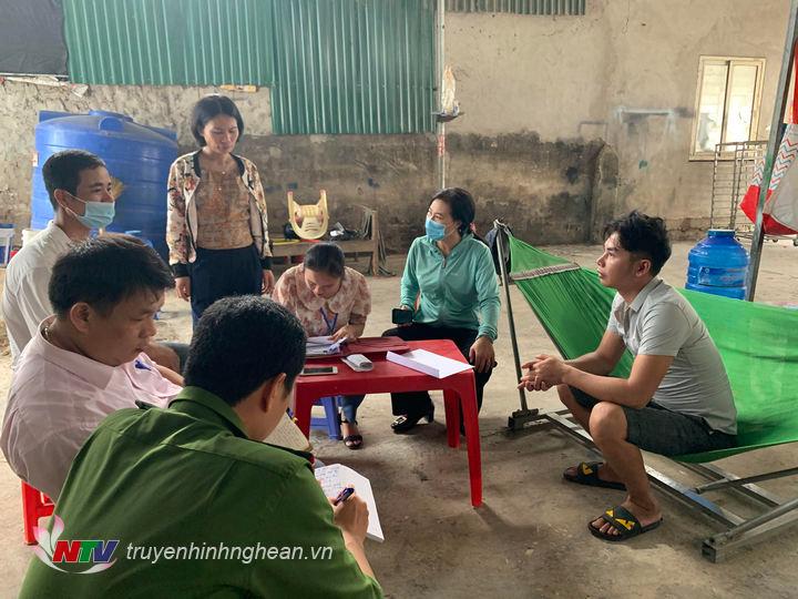 Cơ sở bánh mì 24 H của anh  Phan Văn Chiến, ở xóm Ngọc Thượng xã Công Thành bị đình chỉ hoạt động do không có giấy phép kinh doanh và không đảm bảo các điều kiện an toàn vệ sinh thực phẩm. 