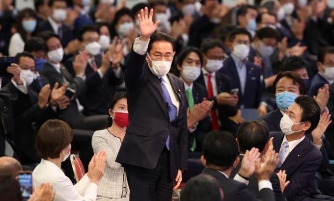 Cựu ngoại trưởng Nhật sẽ kế nhiệm Thủ tướng Suga