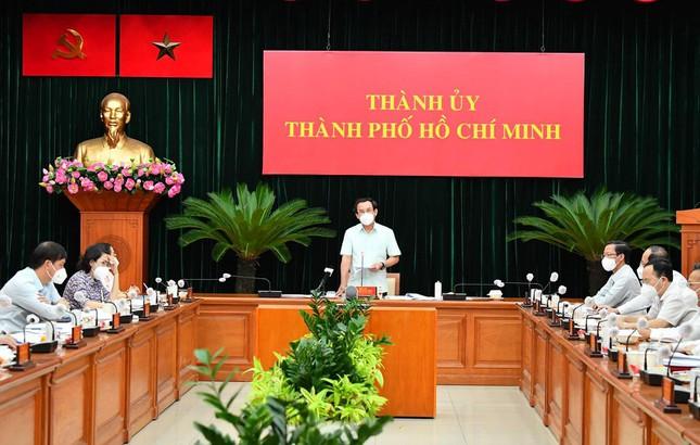 Bí Thư Thành ủy TPHCM Nguyễn Văn Nên phát biểu kết luận hội nghị tối 11/9