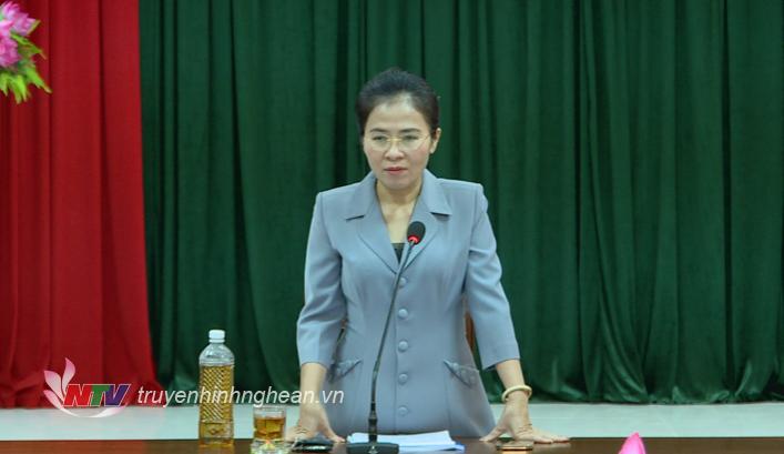 Đồng chí Võ Thị Minh Sinh, Uỷ viên BTV Tỉnh uỷ, Chủ tịch UBMTTQ tỉnh phát biểu kết luận hội nghị.