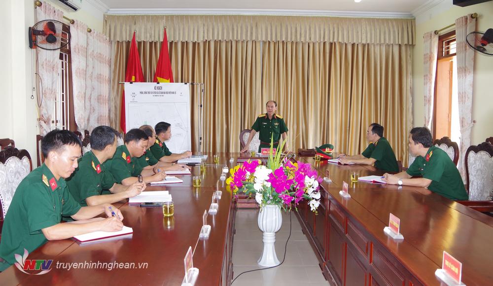 Đoàn công tác Bộ CHQS tỉnh do Đại tá Dương Minh Hiền - phó Chỉ huy trưởng Bộ CHQS tỉnh Nghệ An làm trưởng đoàn đã kiểm tra công tác chuẩn bị ứng phó với bão số 4.