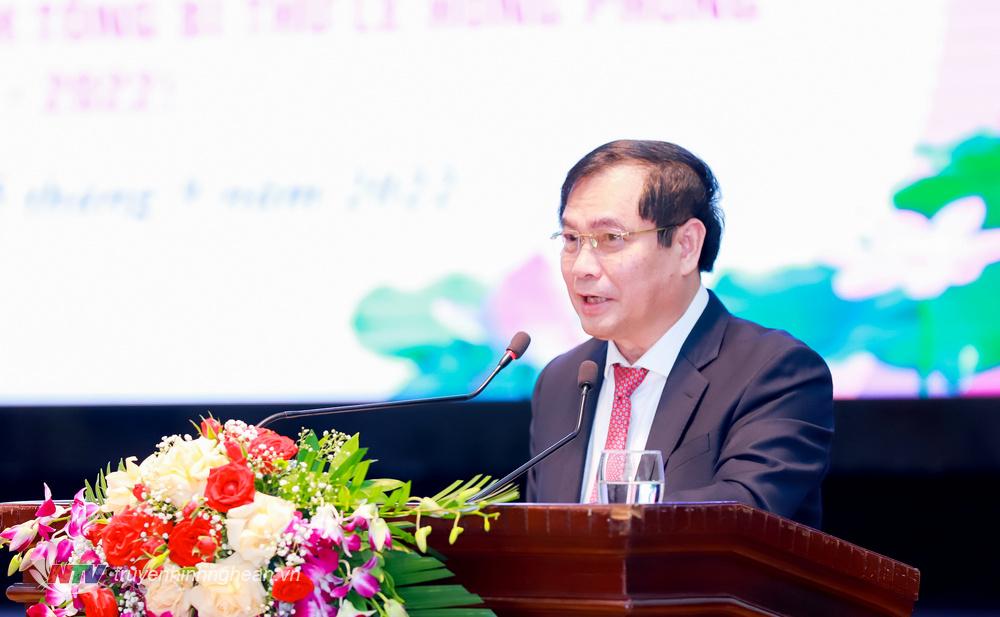 Đồng chí Phan Xuân Thủy - Phó trưởng Ban Tuyên giáo Trung ương phát biểu tổng kết và bế mạc hội thảo. 