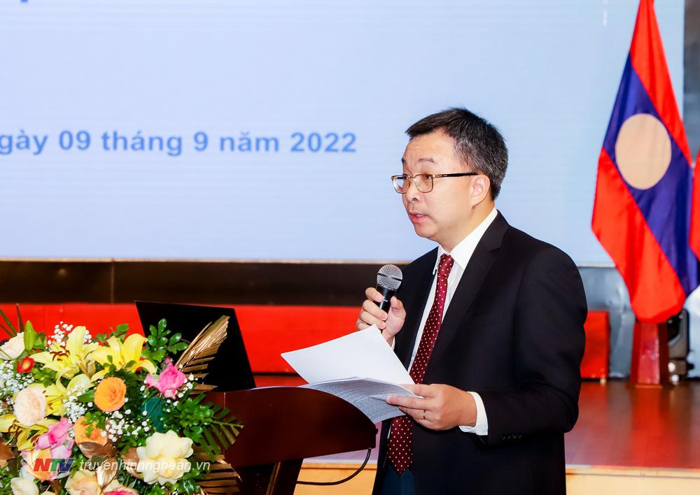 Vụ trưởng Vụ Tổng hợp Văn phòng Chính phủ Việt Nam trình bày tham luận về những điểm mới trong Quy chế làm việc của Chính phủ Việt Nam nhiệm kỳ 2021-2026. 
