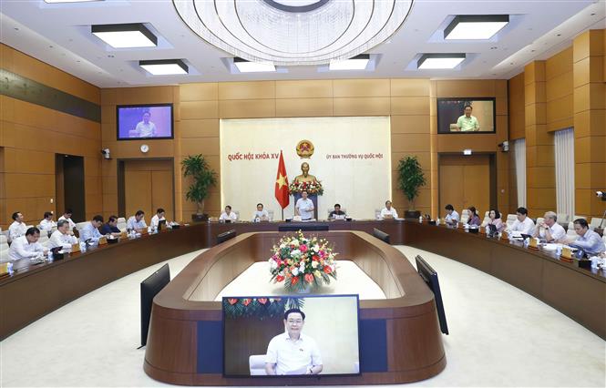 Chủ tịch Quốc hội Vương Đình Huệ phát biểu khai mạc Phiên họp bất thường tháng 8 của Uỷ ban Thường vụ Quốc hội. 
