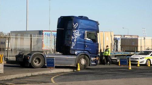 Tài xế lái container chở 39 nạn nhân tại Bỉ ra toà tại CH Ireland