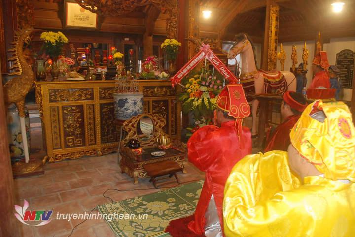 Nam Đàn tổ chức lễ giỗ Vua Mai