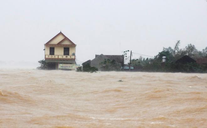 Cơ quan khí tượng cảnh báo ngập lụt diện rộng còn tiếp diễn ở Hà Tĩnh và Quảng Bình trong ngày 20/10. 