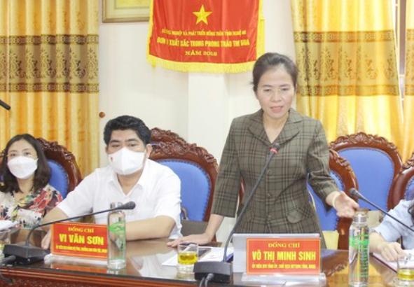 Chủ tịch UBMTTQ Võ Thị Minh Sinh phát biểu tại cuộc làm việc.