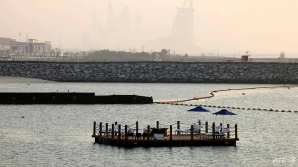 Ở Dubai, một gói World Cup có giá 1.500 USD cho 4 đêm ở phòng chung, bao gồm một chuyến bay khứ hồi đến Doha nhưng không có vé xem trận đấu. Ảnh: AFP.