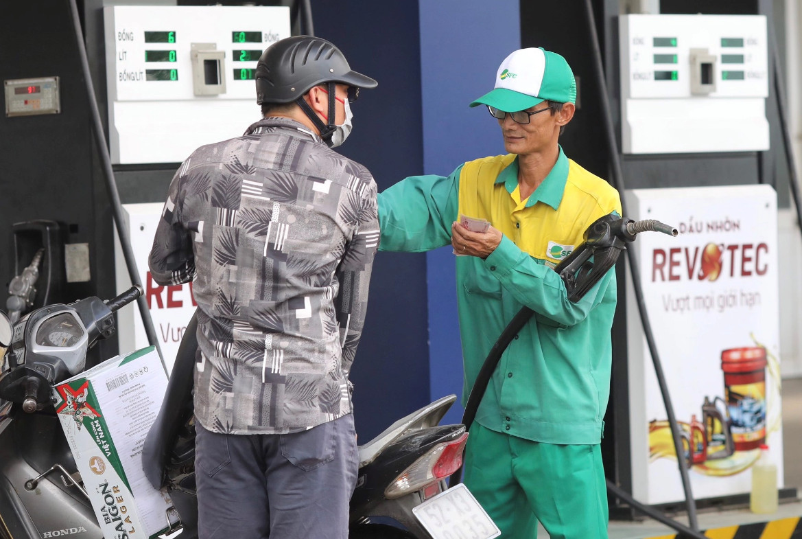 Giá xăng dầu trong nước trước áp lực tăng giá trong kỳ điều hành ngày 11/10.