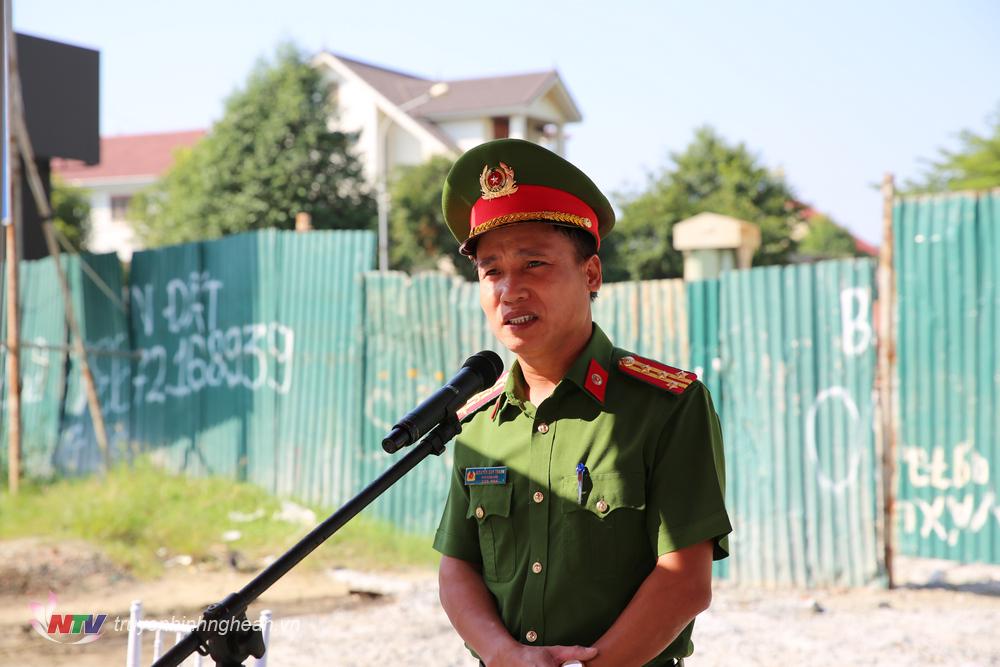Đại tá Nguyễn Duy Thanh – Phó Giám đốc Công an tỉnh phát biểu tại buổi tổng duyệt.