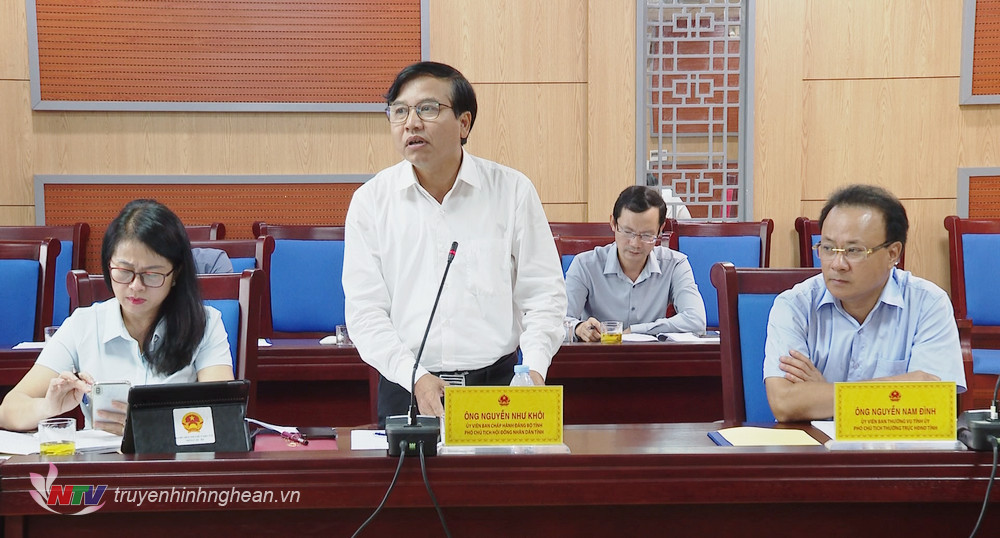 Đồng chí Nguyễn Như Khôi - Phó Chủ tịch HĐND tỉnh phát biểu tại cuộc họp.