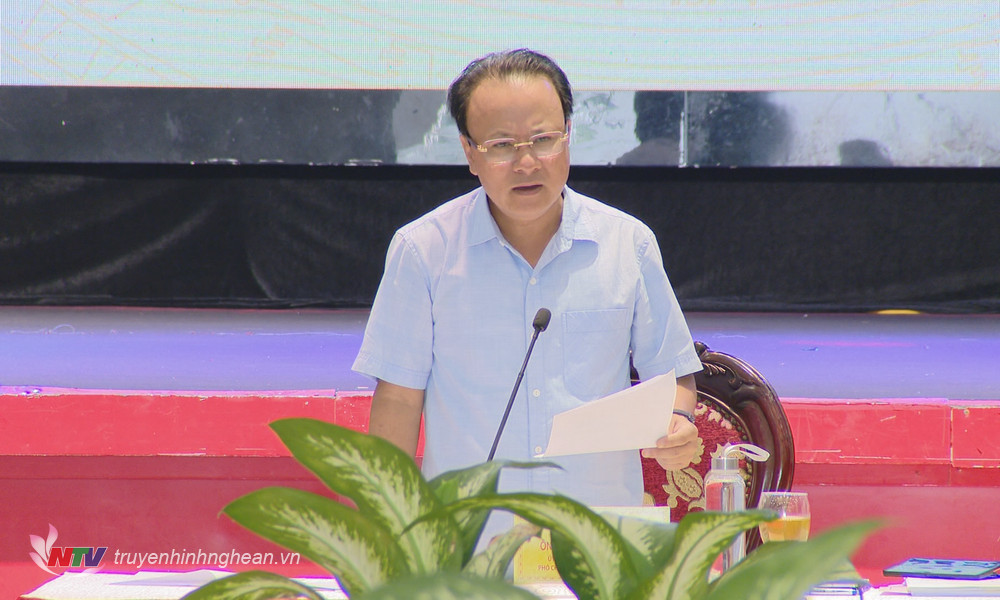 Đồng chí Nguyễn Nam Đình - Uỷ viên BTV Tỉnh uỷ, Phó Chủ tịch Thường trực HĐND tỉnh phát biểu kết luận phiên họp.
