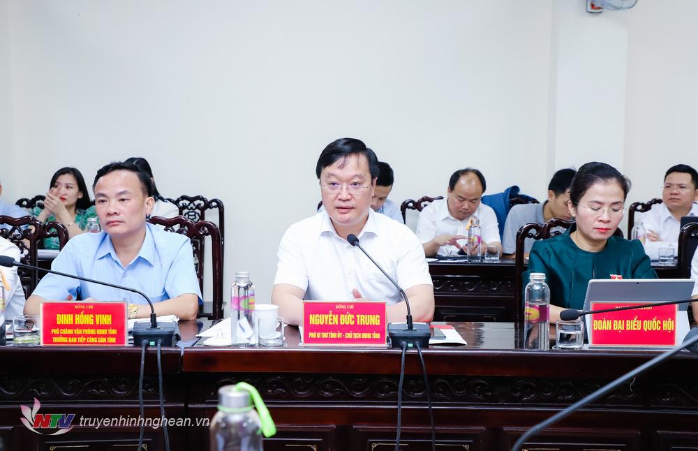 Chủ tịch UBND tỉnh Nguyễn Đức Trung kết luận kiến nghị của công dân. 