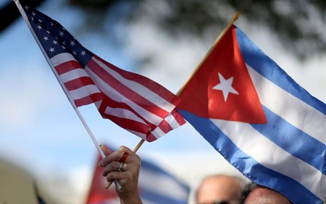 Quốc kỳ Mỹ - Cuba.