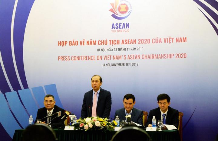 Họp báo Quốc tế về năm Chủ tịch ASEAN 2020 tại Hà Nội sáng 18/11.