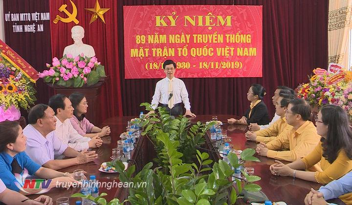 Đồng chí Nguyễn Xuân Sơn - Phó Bí thư Thương trực Tỉnh ủy, Chủ tịch HĐND tỉnh phát biểu chúc mừng.