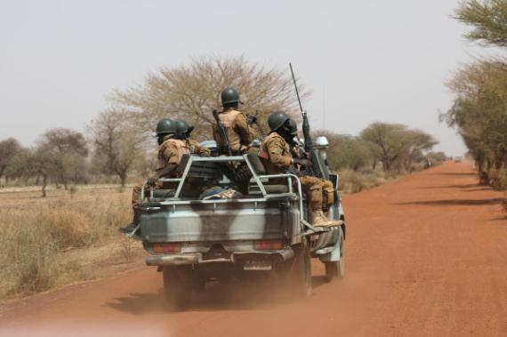 Quân đội Burkina Faso tuần tra ở Gorgadji, Sahel. 