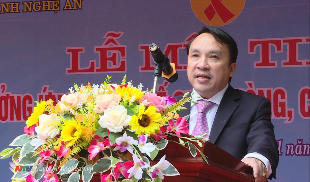 Giám đốc Sở Y tế Dương Đình Chỉnh phát biểu tại lễ mít tinh.