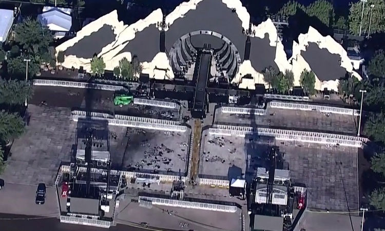 Sân khấu nơi xảy ra vụ giẫm đạp tại Công viên NRG ở Houston vào sáng 6/11. Ảnh: Reuters.