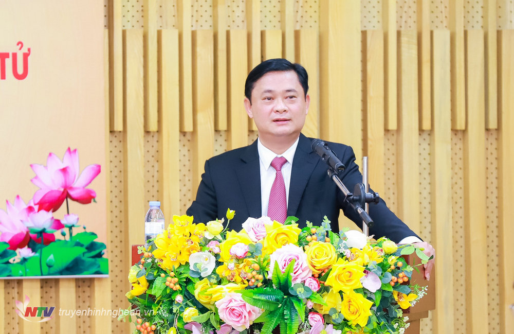 Đồng chí Thái Thanh Quý - Bí thư Tỉnh ủy, Chủ tịch HĐND tỉnh phát biểu giao nhiệm vụ. 