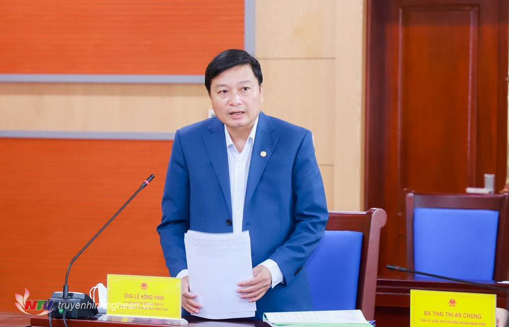 Đồng chí Lê Hồng Vinh - Ủy viên Ban Thường vụ Tỉnh ủy, Phó Chủ tịch Thường trực UBND tỉnh giải trình làm rõ thêm một số nội dung.
