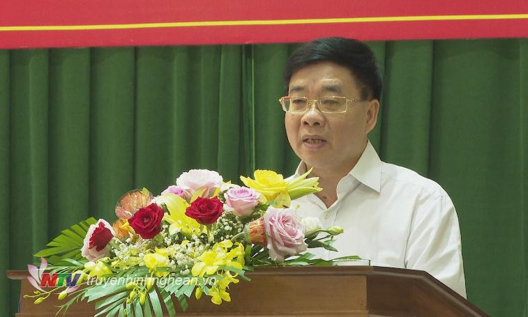 Phó Bí thư Thường trực Tỉnh uỷ Nguyễn Văn Thông phát biểu tại lễ khai giảng.