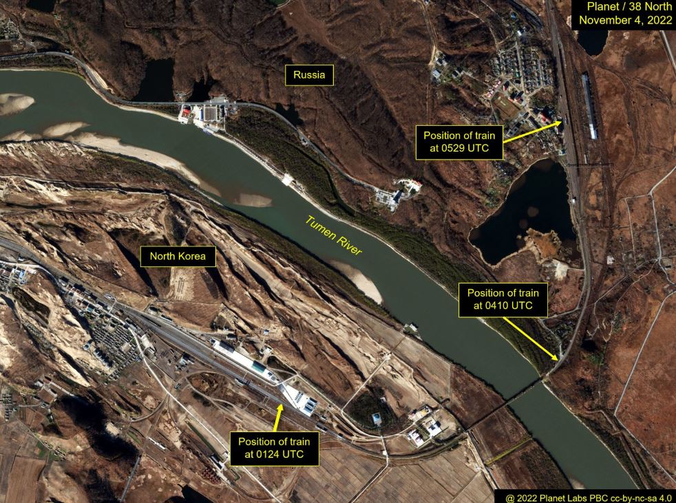 Ảnh chụp vệ tinh của Planet Labs cho thấy vị trí đoàn của tàu chạy từ Triều Tiên qua sông Tumen sang lãnh thổ Nga ngày 4/11. 