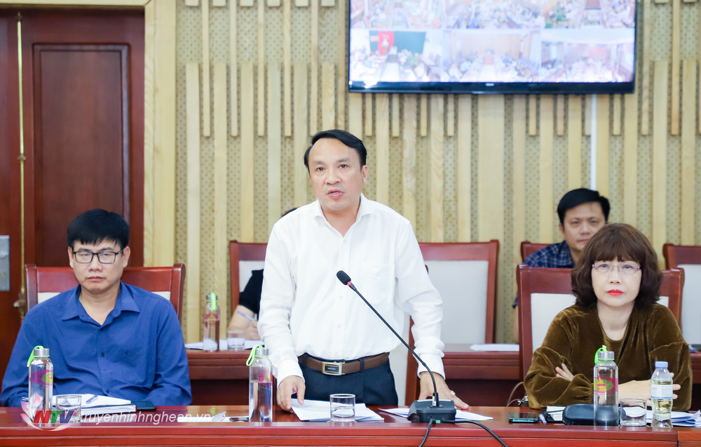 Giám đốc Sở Y tế Dương Đình Chỉnh phát biểu tại hội nghị.