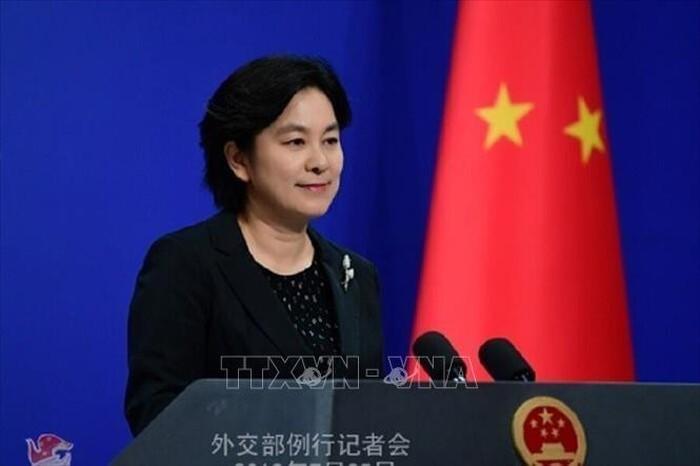 Người phát ngôn Bộ Ngoại giao Trung Quốc Hoa Xuân Oánh tại cuộc họp báo ở Bắc Kinh.
