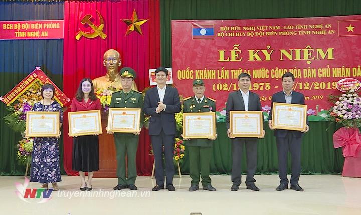 Kỷ niệm Quốc khánh lần thứ 44 nước CHDCND Lào tại Nghệ An