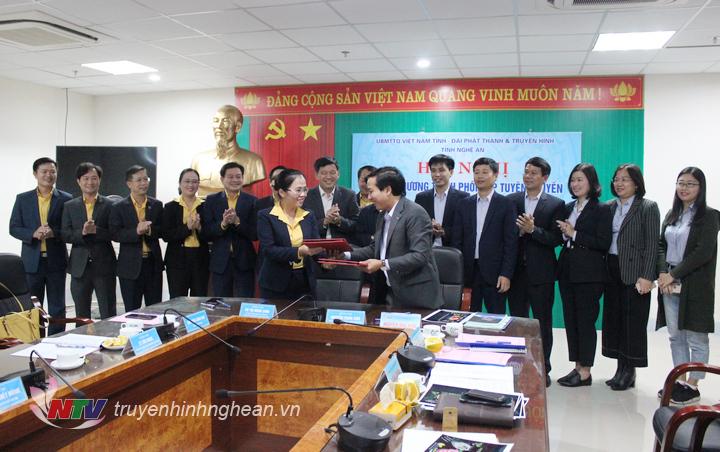 Ủy ban MTTQ tỉnh và Đài PT-TH Nghệ An ký kết quy chế phối hợp tuyên truyền