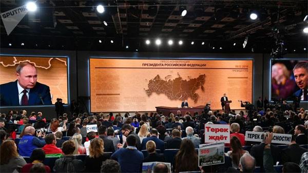 Toàn cảnh cuộc họp báo thường niên lần thứ 15 của Tổng thống Nga Putin