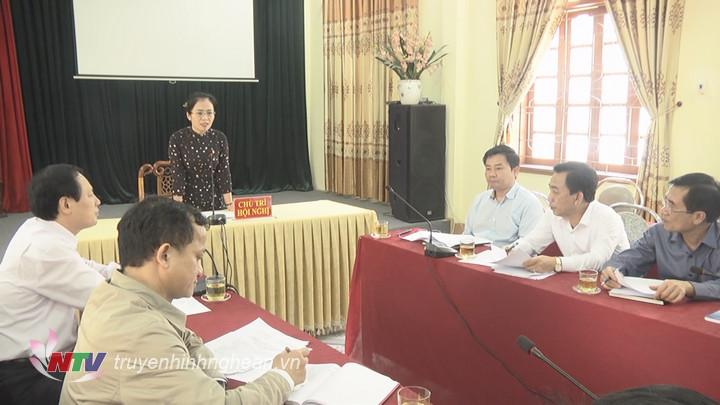 Chủ tịch UBMTTQ  tỉnh Võ Thị Minh Sinh kiểm tra thực hiện Đề án 06 của BTV Tỉnh ủy tại Quỳ Hợp