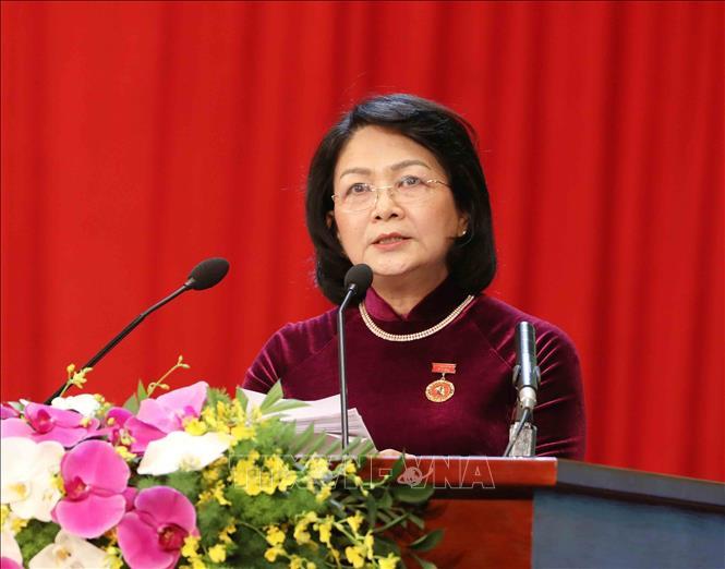 Phó Chủ tịch nước Đặng Thị Ngọc thịnh, Phó Chủ tịch thứ nhất Hội đồng Thi đua - Khen thưởng Trung ương báo cáo tổng kết phong trào thi đua giai đoạn 2015-2020.