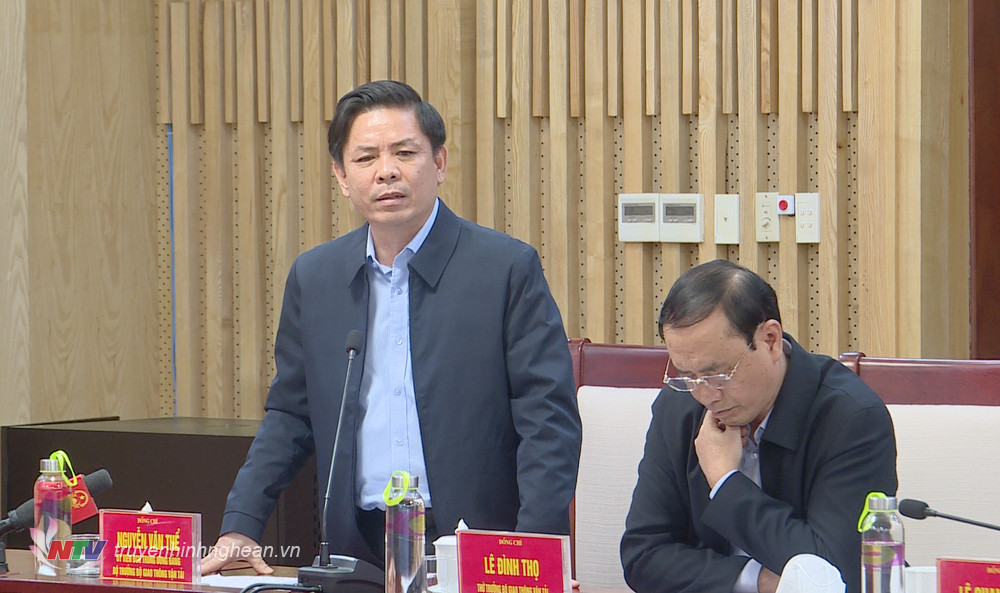 Bộ trưởng Bộ Giao thông Vận tải Nguyễn Văn Thể phát biểu tại hội nghị.