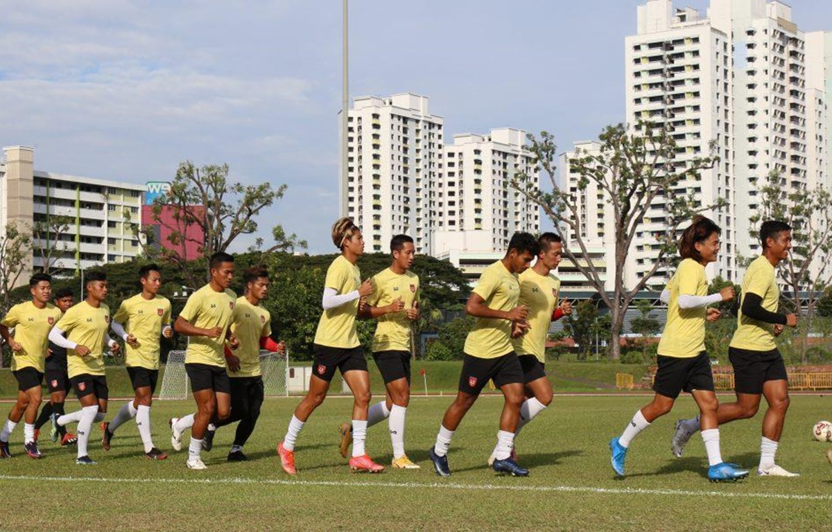 Đội tuyển Myanmar có thể phải bỏ dở AFF Cup 2020 nếu có số lượng thành viên nhiễm COVID-19 quá lớn. (Ảnh: MMF)