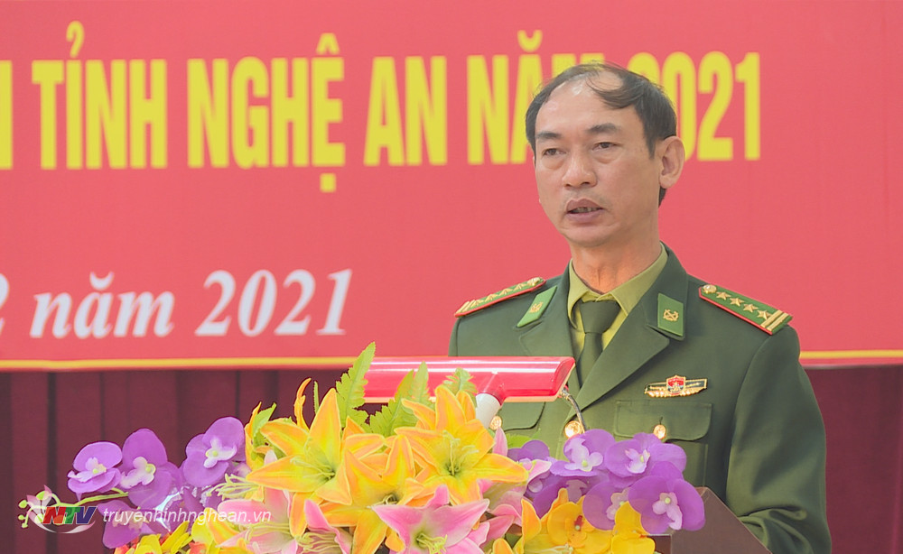 Đại tá Lê Như Cương -  Bí thư Đảng uỷ, Chính uỷ Bộ đội Biên phòng tỉnh phát biểu tại hội nghị.