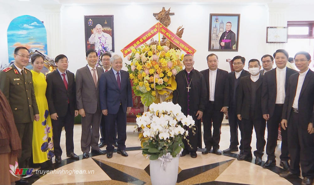Chủ tịch Ủy ban Trung ương MTTQ Việt Nam thăm, chúc mừng Giáng sinh  tại Tòa Giám mục Giáo phận Vinh
