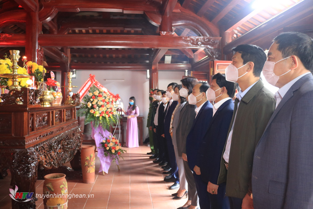 Tưởng niệm nhân kỷ niệm Ngày sinh của Nhà Chí sĩ yêu nước Phan Bội Châu.